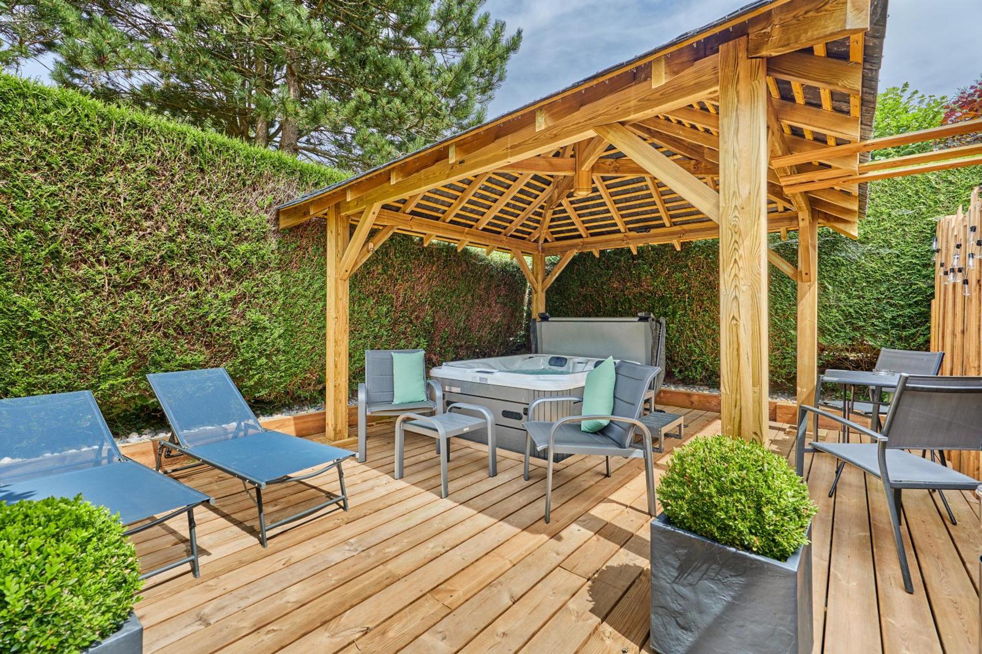 Domaine Du Gros Chene - Terrasses Avec Jacuzzis Privatifs Apartment Ablon Bagian luar foto