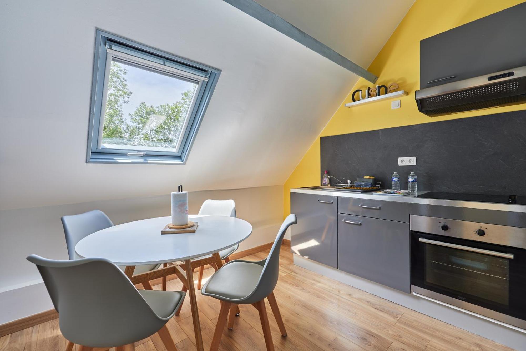Domaine Du Gros Chene - Terrasses Avec Jacuzzis Privatifs Apartment Ablon Bagian luar foto